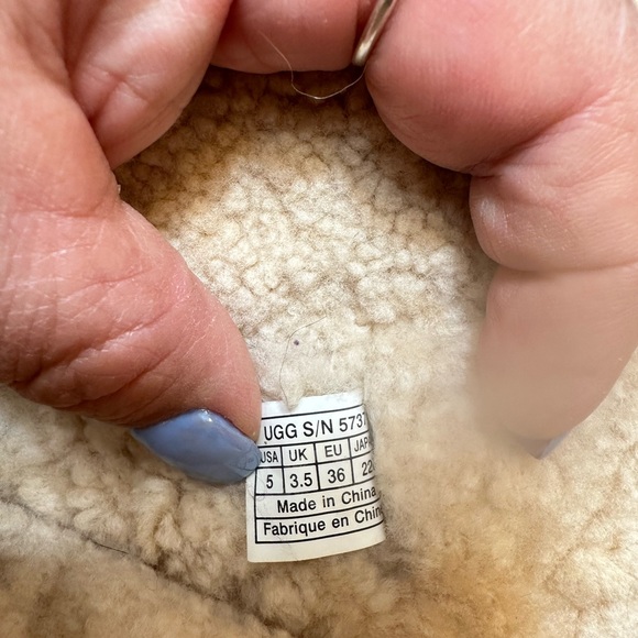 UGG down waterproof snow boots - Picture 11 of 12